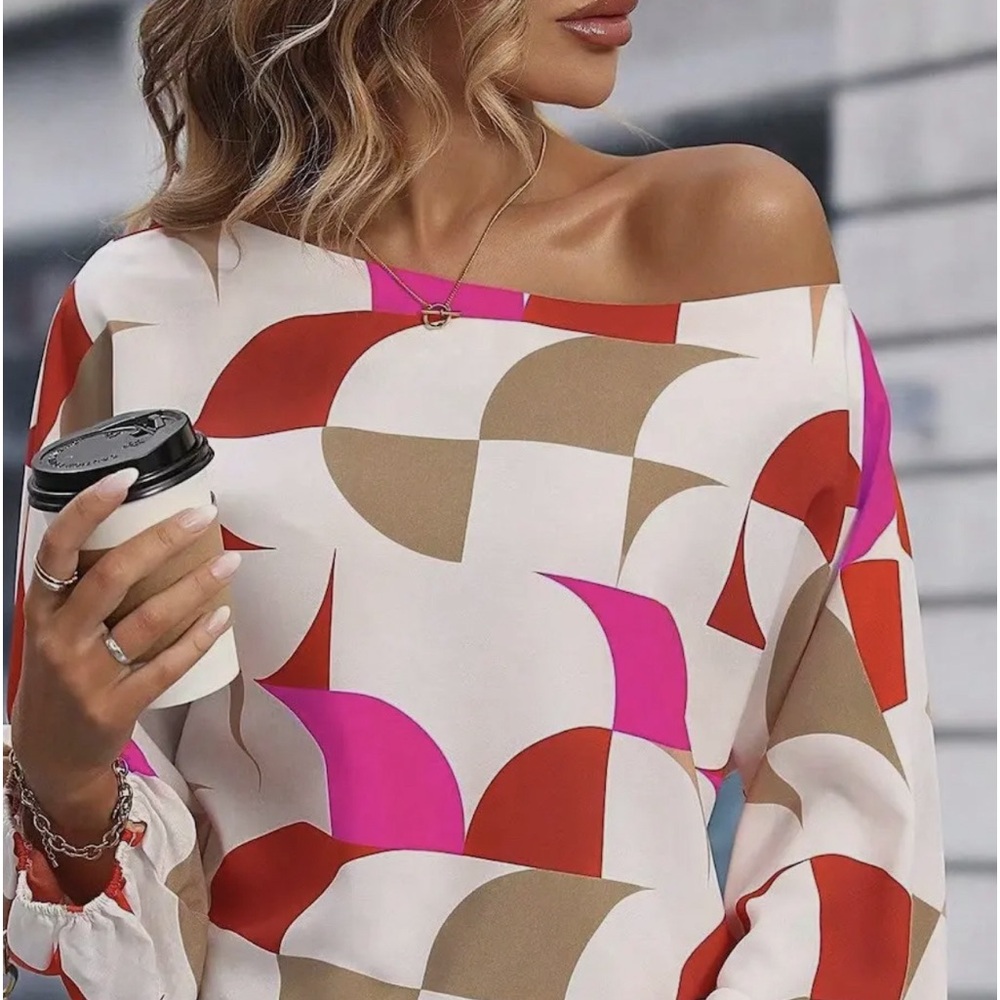 #41 Geometric Lantern Sleeve Blouse- LAST ONE - Picture 2 of 3